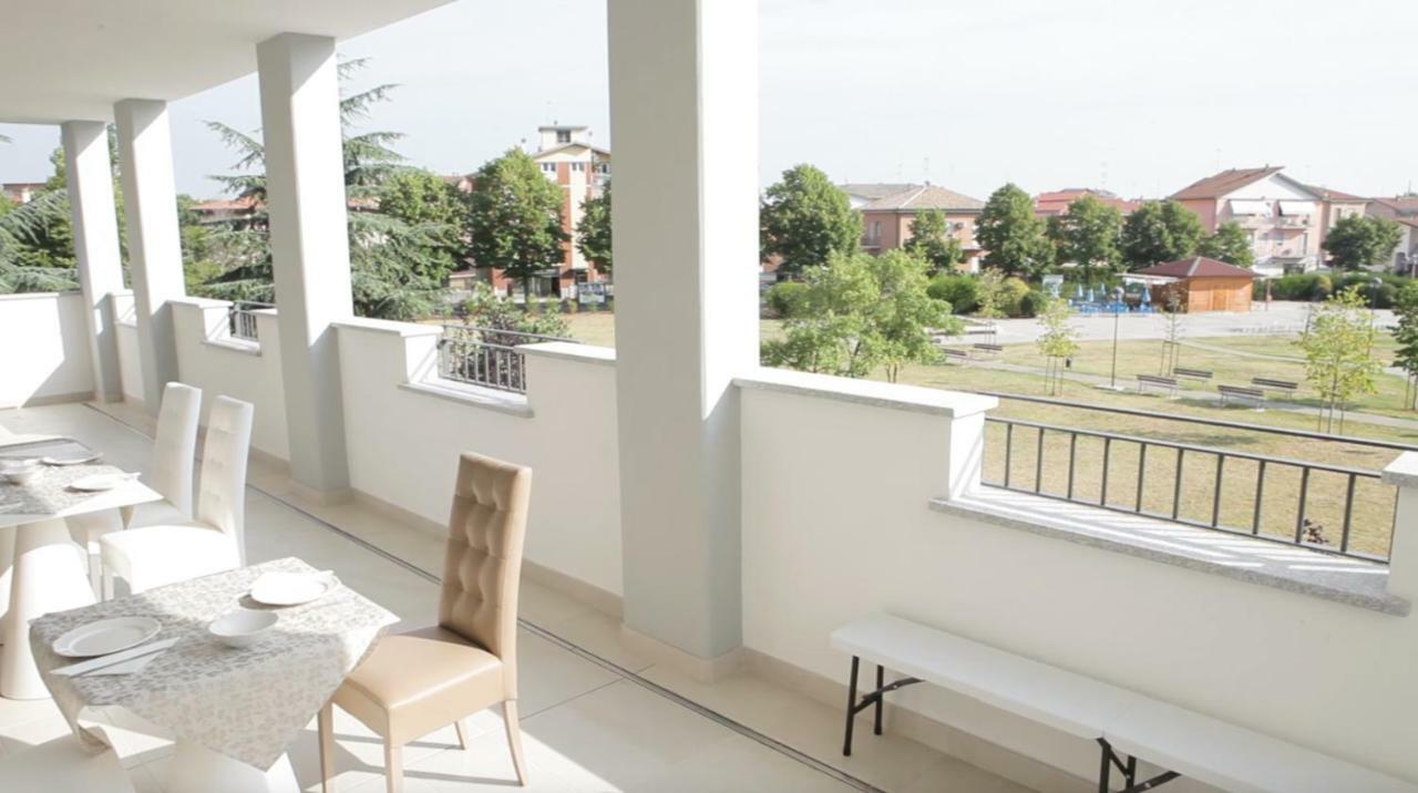 Affittacamere Piacenza Palace ภายนอก รูปภาพ