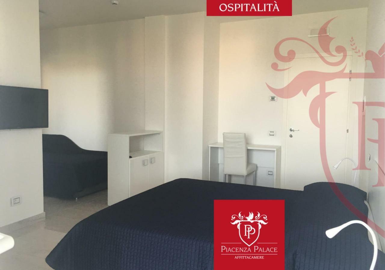 Affittacamere Piacenza Palace ภายนอก รูปภาพ