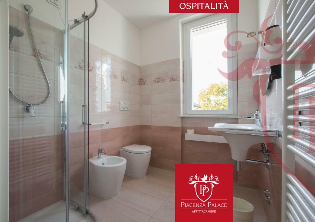 Affittacamere Piacenza Palace ภายนอก รูปภาพ