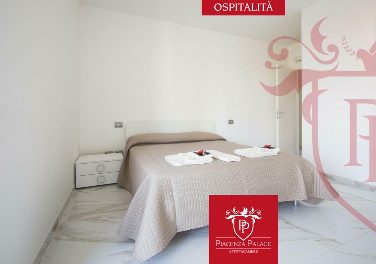 Affittacamere Piacenza Palace ภายนอก รูปภาพ